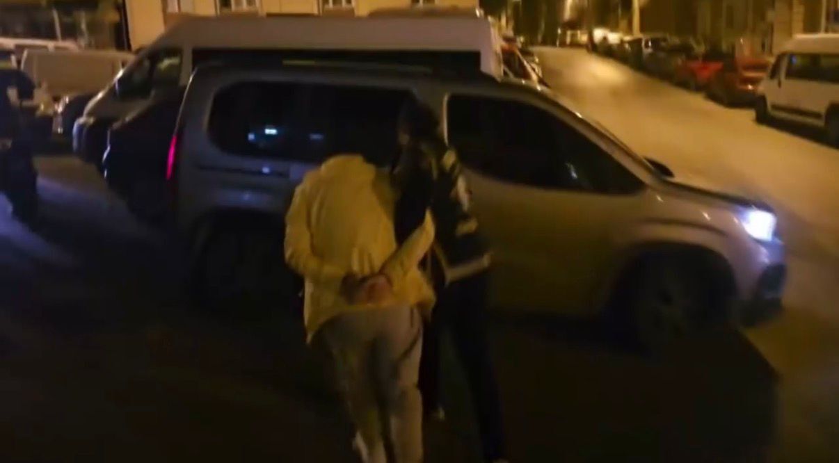 I S T A N B U L U L U S L A R A R A S I S U C O R G U T U N E 2 I 1231128 366188